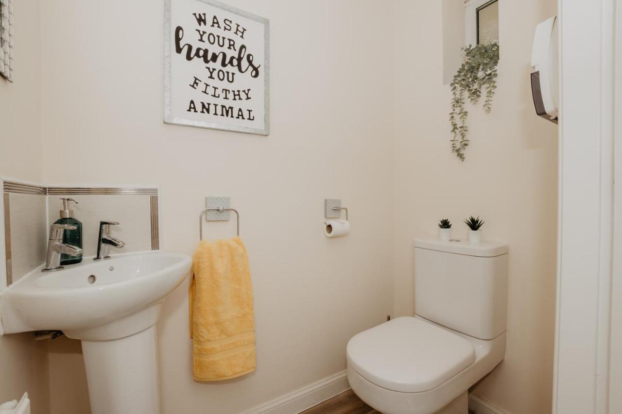 Coyle House, 3 Bed,Corby, Super Kings Or Twins, Driveway, Free Wi-Fi, Corporates Welcome Exteriér fotografie