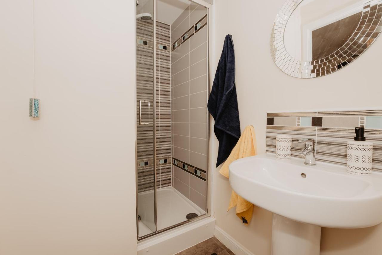 Coyle House, 3 Bed,Corby, Super Kings Or Twins, Driveway, Free Wi-Fi, Corporates Welcome Exteriér fotografie