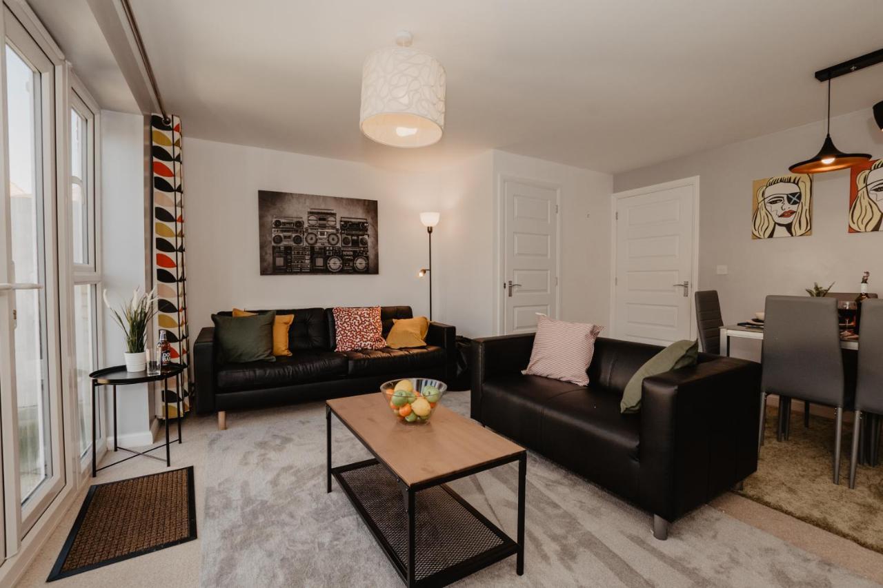 Coyle House, 3 Bed,Corby, Super Kings Or Twins, Driveway, Free Wi-Fi, Corporates Welcome Exteriér fotografie